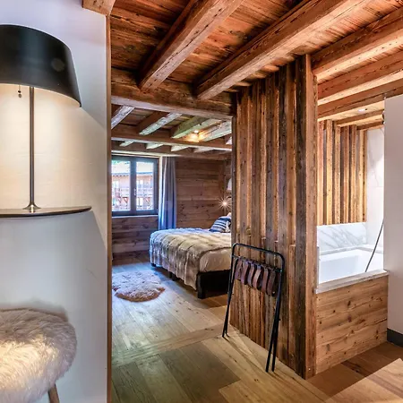 Duplex De Luxe à Avec Jacuzzi Et Hammam - Fr-1-694-357 *